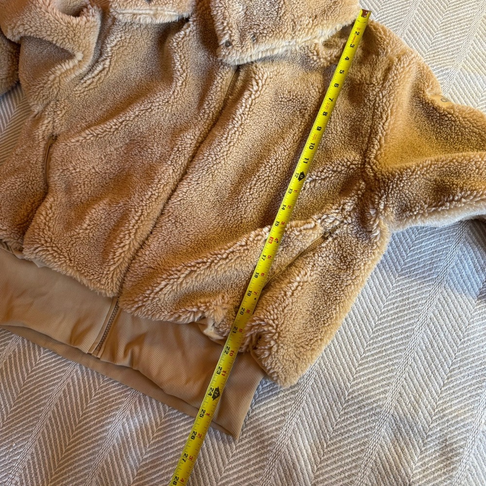 Alo Yoga Foxy Sherpa‎ Hooded Jacket Camel Teddy Fleece Women's L - Picture 10 of 10